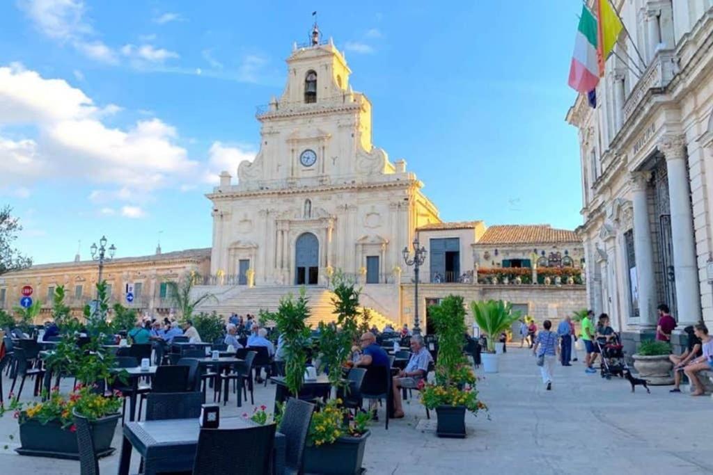 Dammuso Dell'Arco Apartment Palazzolo Acreide Bagian luar foto