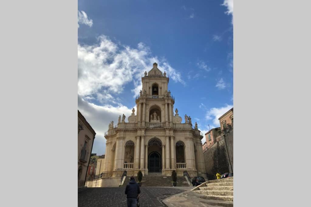 Dammuso Dell'Arco Apartment Palazzolo Acreide Bagian luar foto